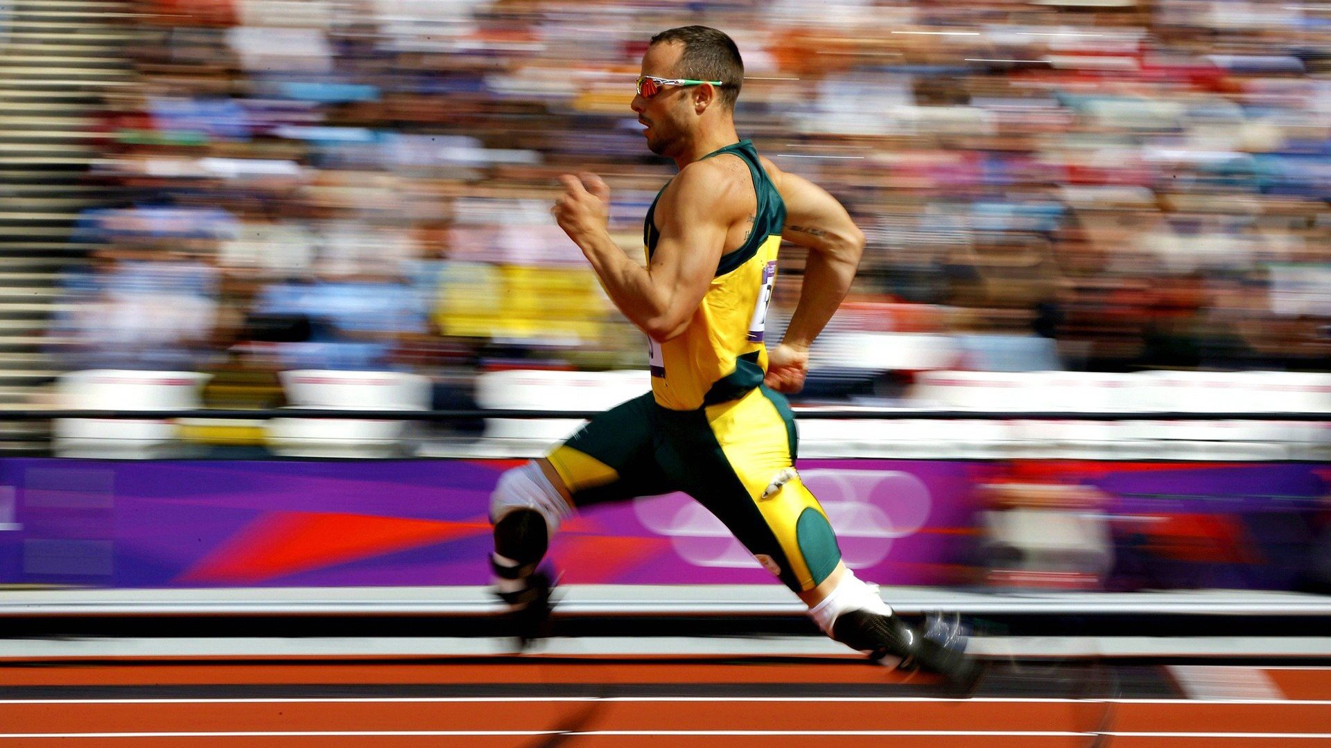 新赛季揭幕战，F1赛道与足球场的双重变奏—当罗马的钢铁洪流压制阿根廷的探戈舞步